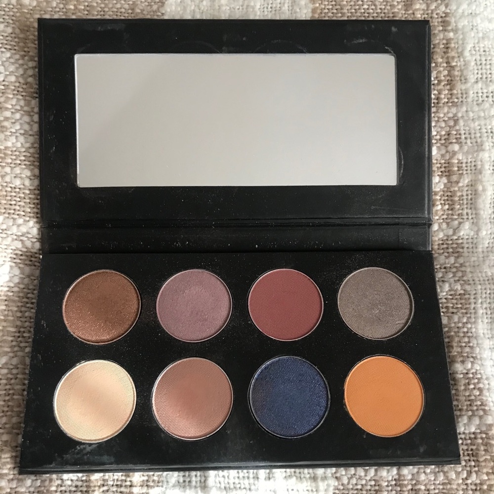 Future Grunge Noctex eyeshadow palette